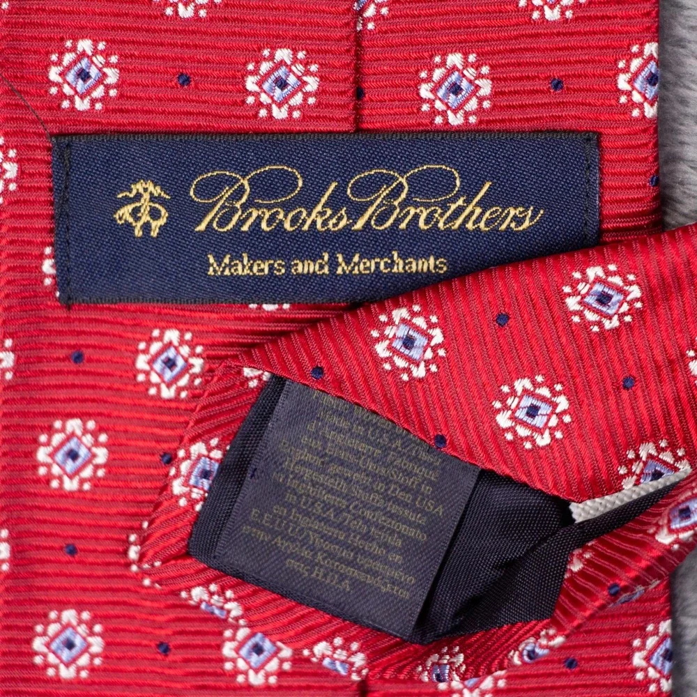 Brooks Brothers Mens Silk Tie Red‎ Geometric Medallion Print Made in USA